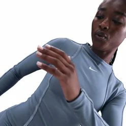 Clearance · ONE Damen Training|Shirts