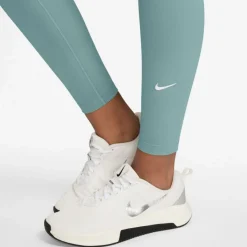 Nike Training<· ONE cannon