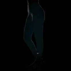 Nike Training<· ONE cannon
