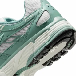 Nike Streetwear|Sneaker<· P-6000 cannon-soft pearl-platinum tint-black