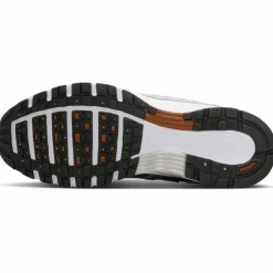 Nike Streetwear|Sneaker<· P-6000 white-metallic silver-lt british tan