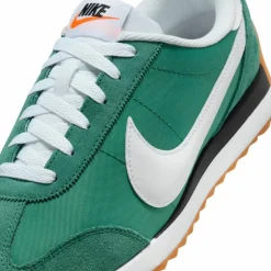 Nike Sneaker<· Pacific evergreen aura-white-black-total orange