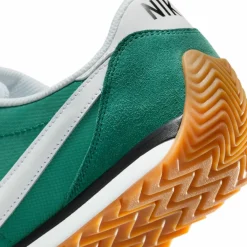 Nike Sneaker<· Pacific evergreen aura-white-black-total orange