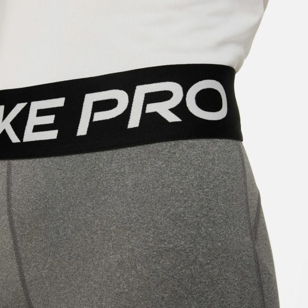 Nike Shorts<· Pro carbon heather-white
