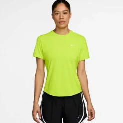 Nike Shirts<· SWIFT cyber-reflective silv