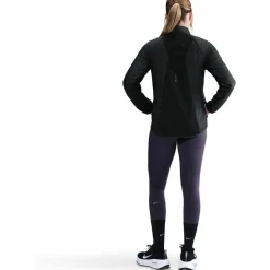 Nike Jacken<· SWIFT black-reflective silv