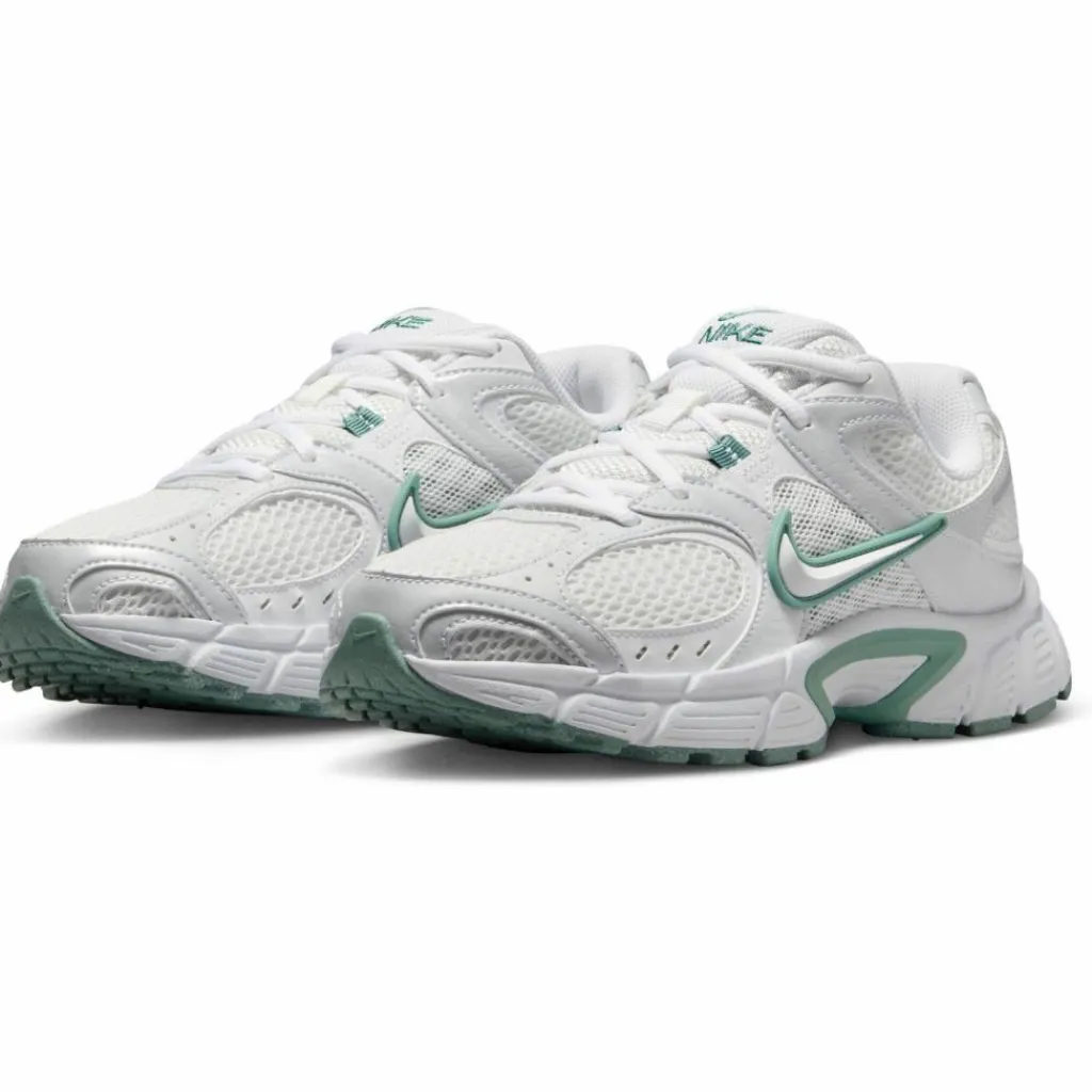 Nike Sneaker<· V5 RNR summit white-white-vast grey-cannon