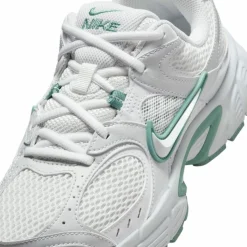 Nike Sneaker<· V5 RNR summit white-white-vast grey-cannon