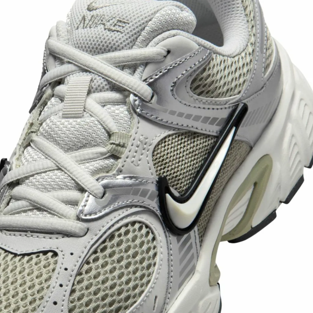 Nike Streetwear|Sneaker<· V5 RNR spruce fog-summit white-metallic si