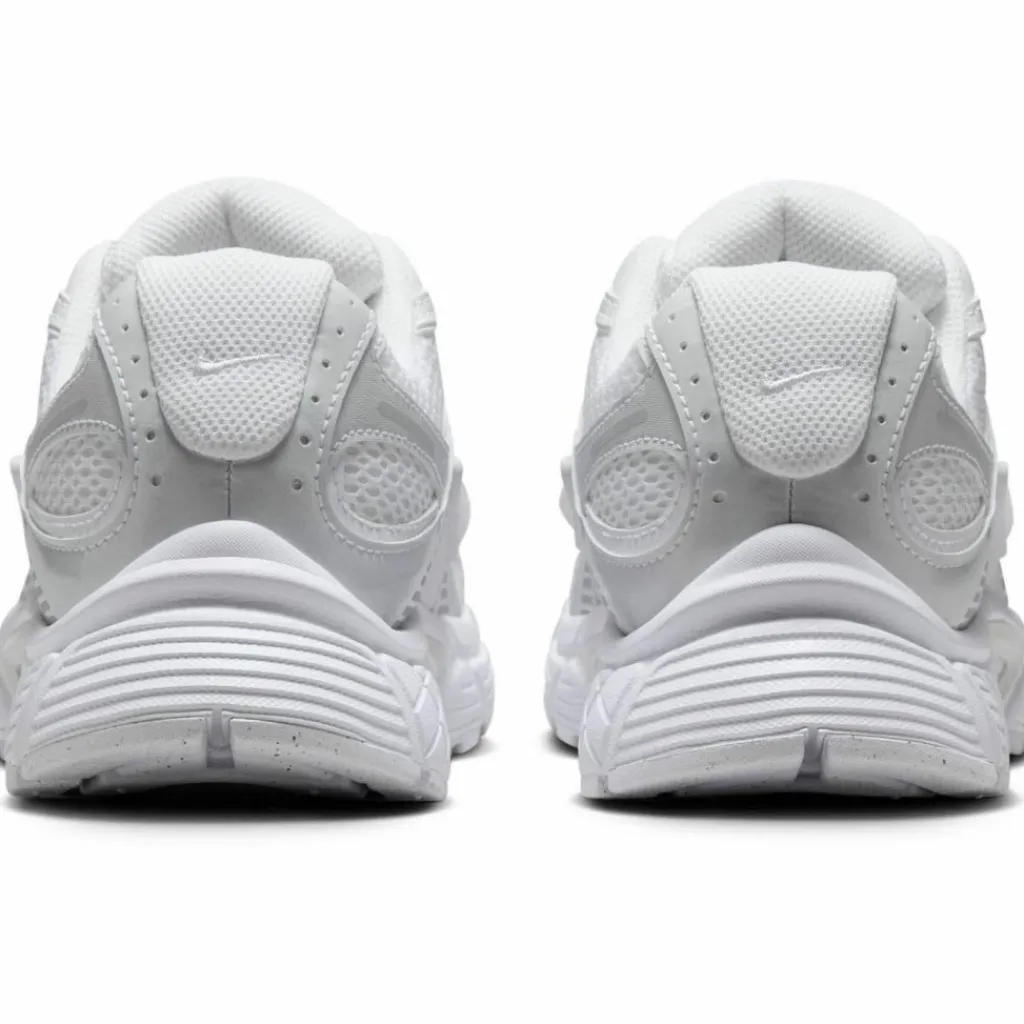 Nike Streetwear|Sneaker<· V5 RNR white-white-black-metallic silver