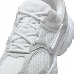 Nike Streetwear|Sneaker<· V5 RNR white-white-black-metallic silver