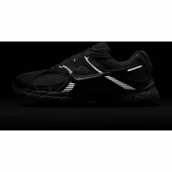 Nike Streetwear|Sneaker<· V5 RNR white-white-black-metallic silver