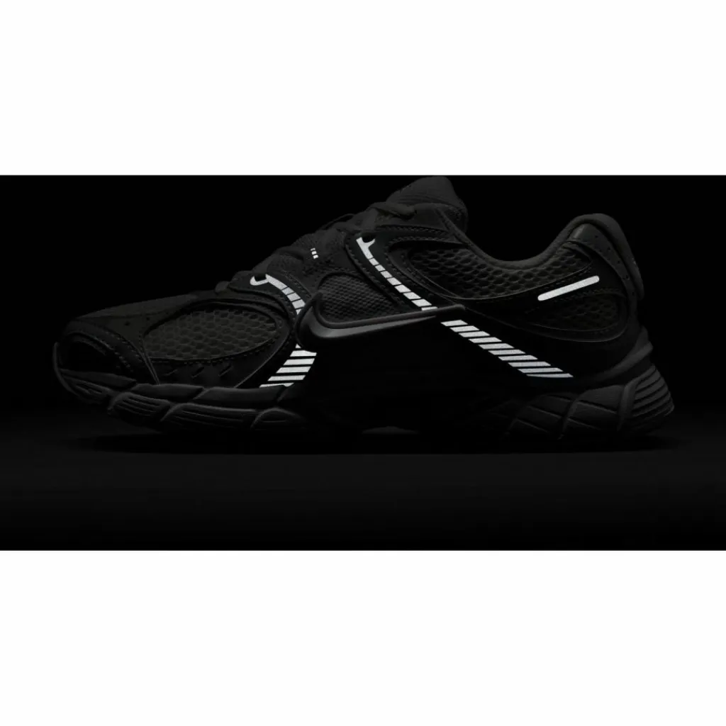 Nike Streetwear|Sneaker<· V5 RNR white-white-black-metallic silver