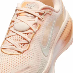 Nike Laufen|Laufschuhe<· VOMERO 18 guava ice-sail-orange chalk