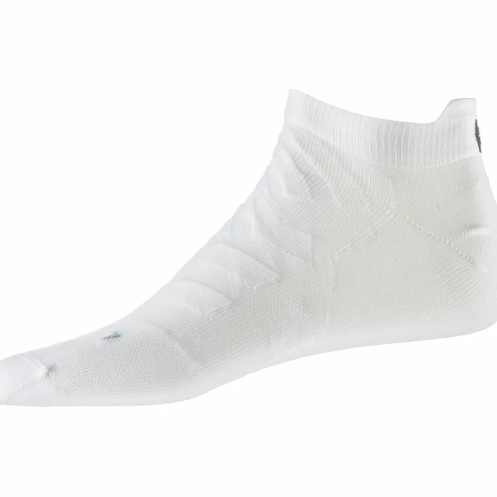 On Socken< white-ivory