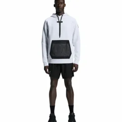 On Laufen|Laufen<· 7" Core Shorts black
