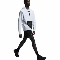 On Laufen|Laufen<· 7" Core Shorts black