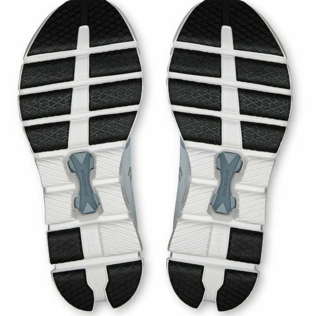 On Laufschuhe<· Cloud X 4 glacier-stone