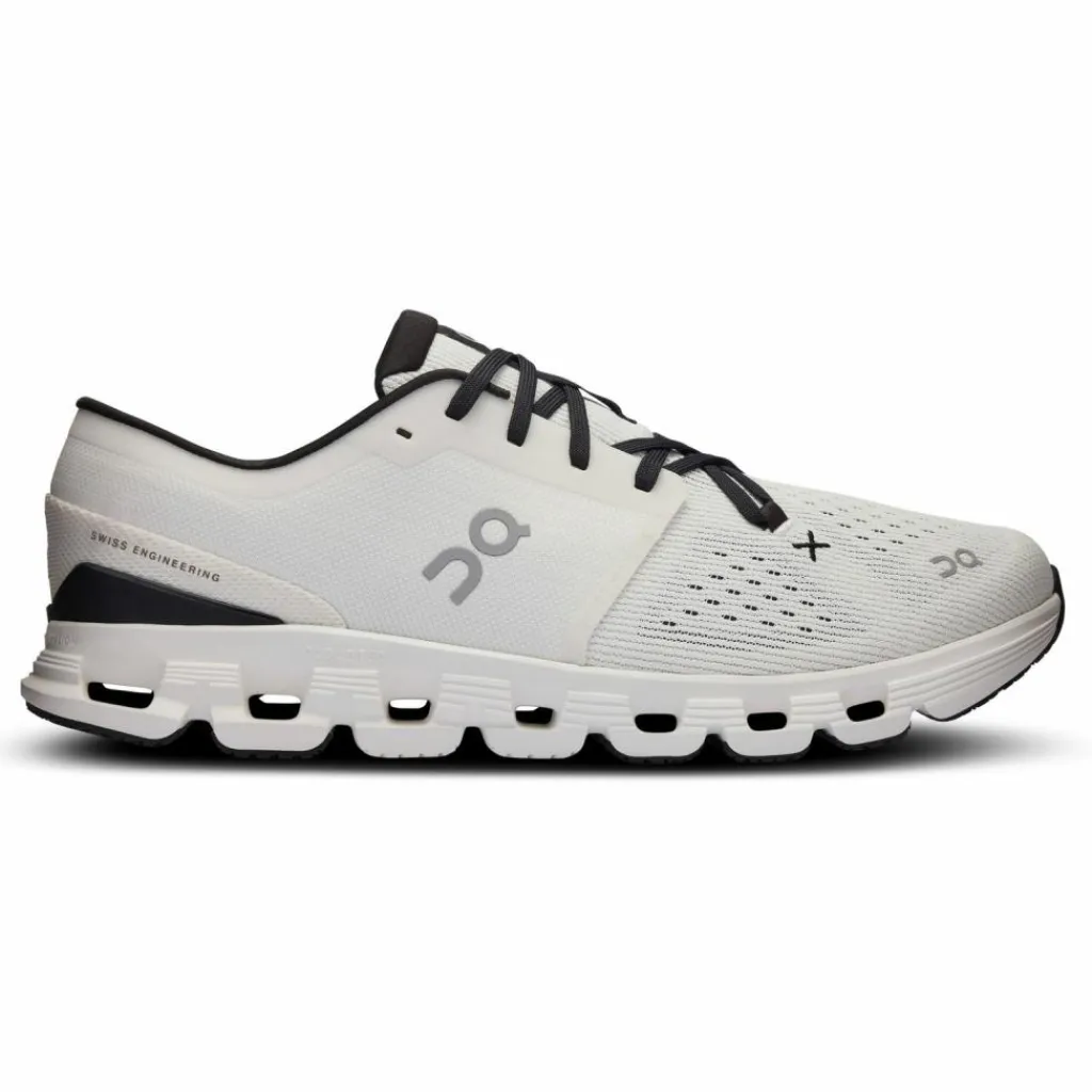 On Laufen|Laufen<· Cloud X 4 ivory-black