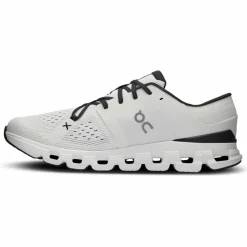 On Laufen|Laufen<· Cloud X 4 ivory-black