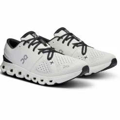 On Laufen|Laufen<· Cloud X 4 ivory-black