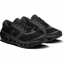 On Laufen<· Cloudrunner 3 Wide black-black