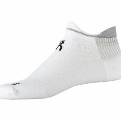 On Socken<· Performance Run Sock Low white - glacier