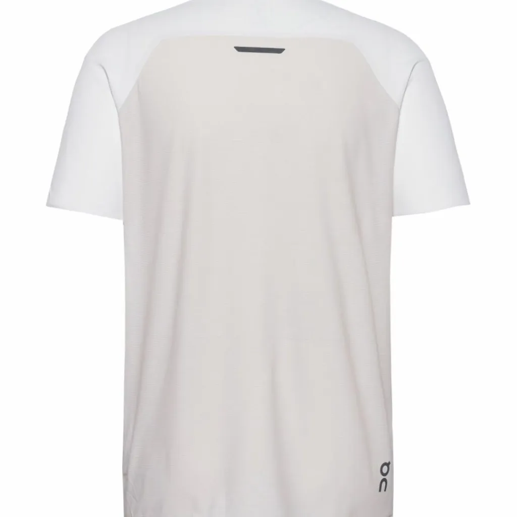 On Training|Laufen<· Performance-T white-silver