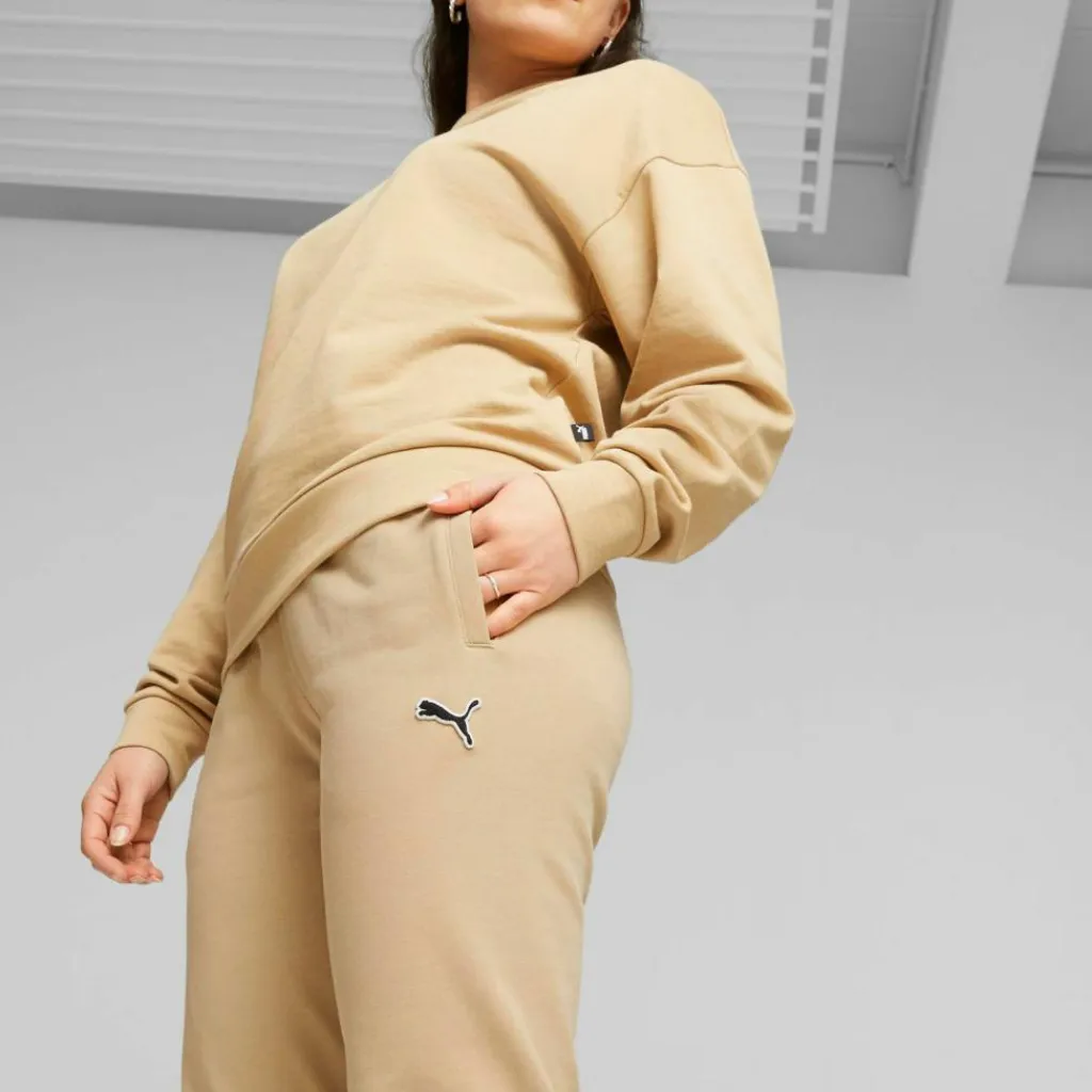 PUMA Loungewear<· Better Essentials sand dune