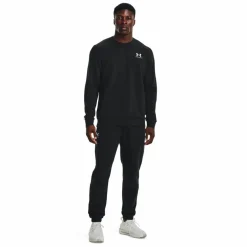 Under Armour Streetwear|Training<· Essential black