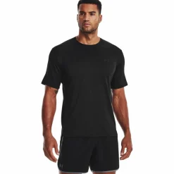 Under Armour Shirts<· Tech Vent black