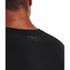 Under Armour Shirts<· Tech Vent black