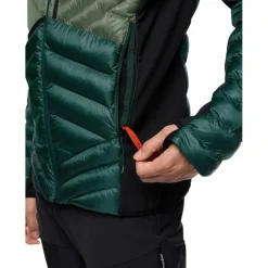 VAUDE Übergangsjacken<· Men's Sesvenna Pro Jacket II deep pond